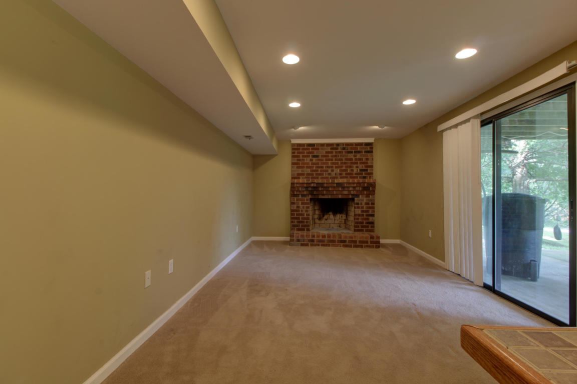 2636 Summit Ridge Road Northeast Roanoke, VA 24012 - Photo 21 of 30 20160808005746948618000000-o