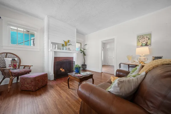 $439,900 | 610 5th Avenue West, Springfield, TN 37172