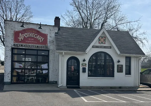 $439,900 | 610 5th Avenue West, Springfield, TN 37172