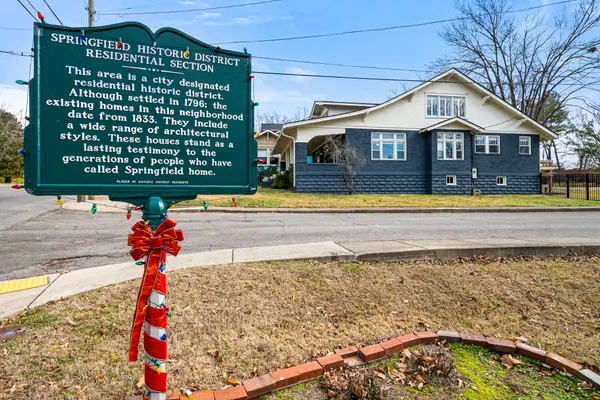 $439,900 | 610 5th Avenue West, Springfield, TN 37172