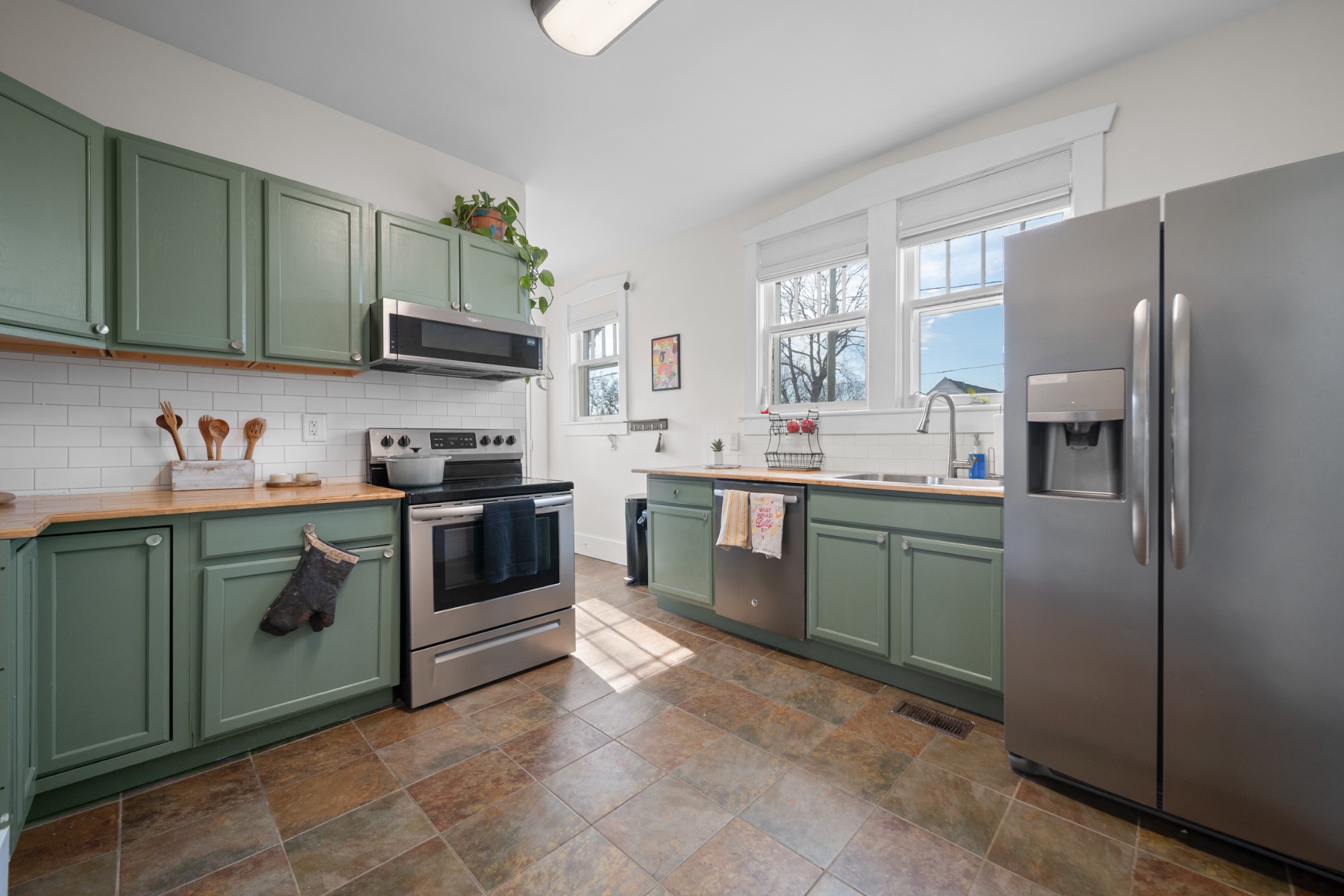 610 5th Avenue West Springfield, TN 37172 - Photo 10 of 34