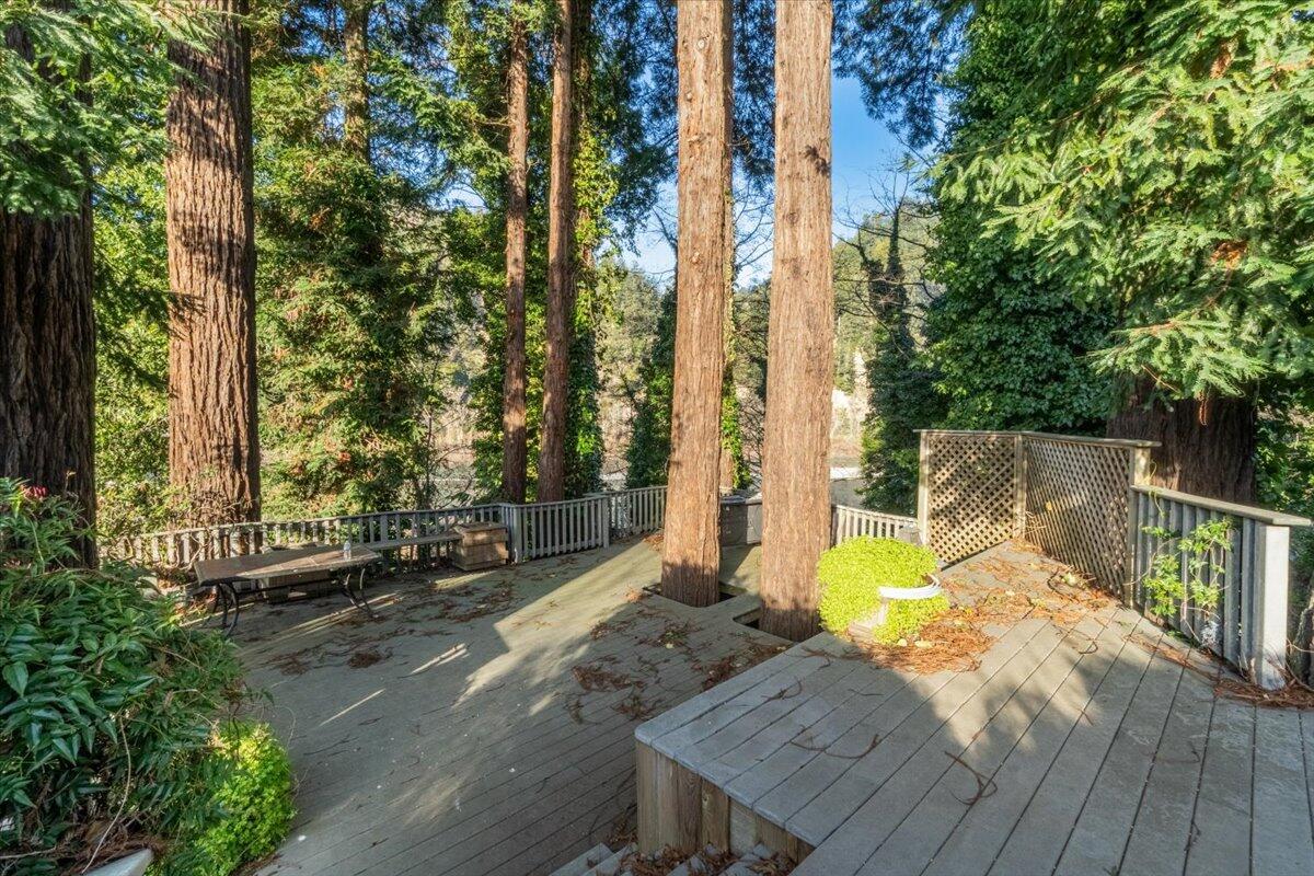 1065 Riverside Drive Rio Dell, CA 95562 - Photo 26 of 32