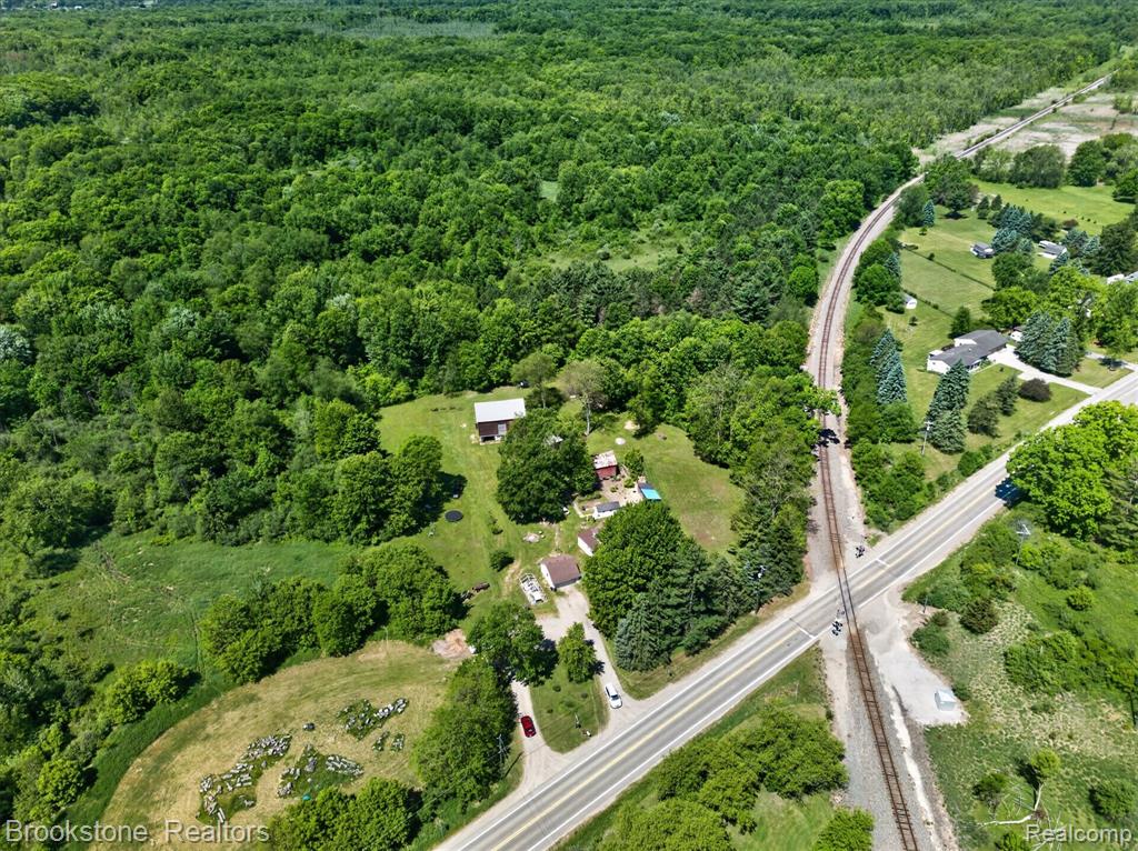 9449-9437 Andersonville Road Clarkston, MI 48346 - Photo 6 of 7