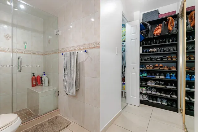 a view of walk in closet