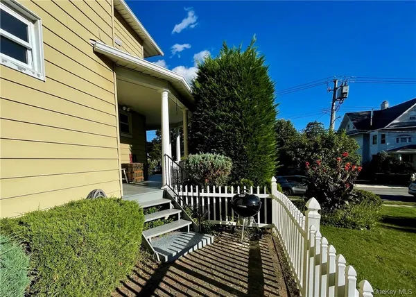 $6,750 | 505 Prospect Avenue, Mamaroneck, NY 10543