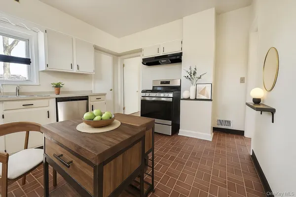 $6,750 | 505 Prospect Avenue, Mamaroneck, NY 10543