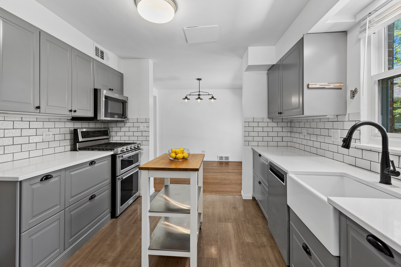887 Deerfield Road Highland Park, IL 60035 - Photo 10 of 44 Gallery Image 10