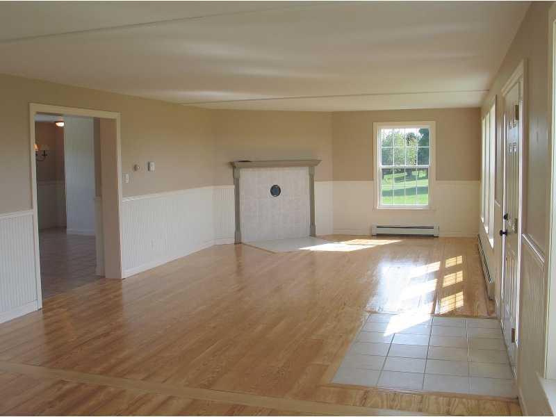 308 St George Road South Thomaston, ME 04858 - Photo 6 of 33 Living Room.