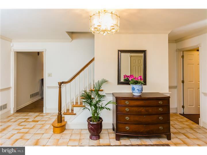 337 Beaumont Road Devon, PA 19333 - Photo 4 of 25