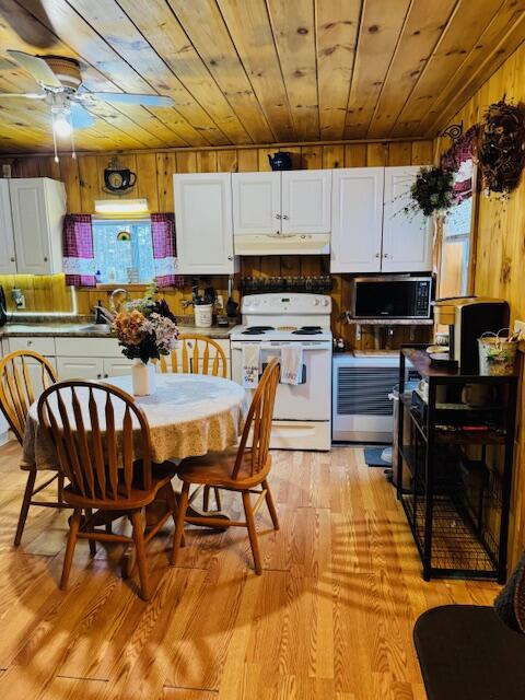 1278 Main Road Bradford, ME 04410 - Photo 5 of 39 IMG_1282