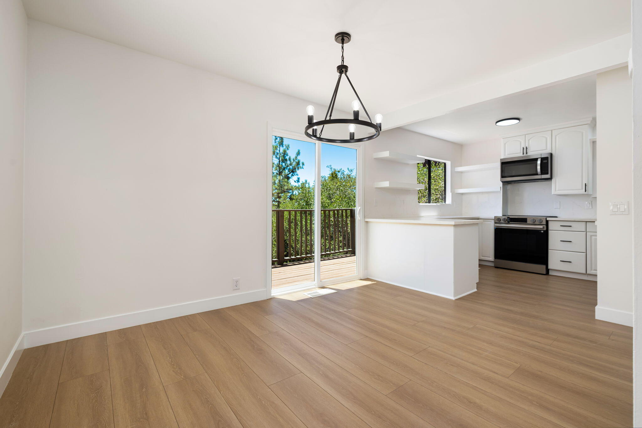 26785 Hopkins Road Idyllwild, CA 92549 - Photo 5 of 28 11-web-or-mls-DFHopkins_OPMG_0726_011