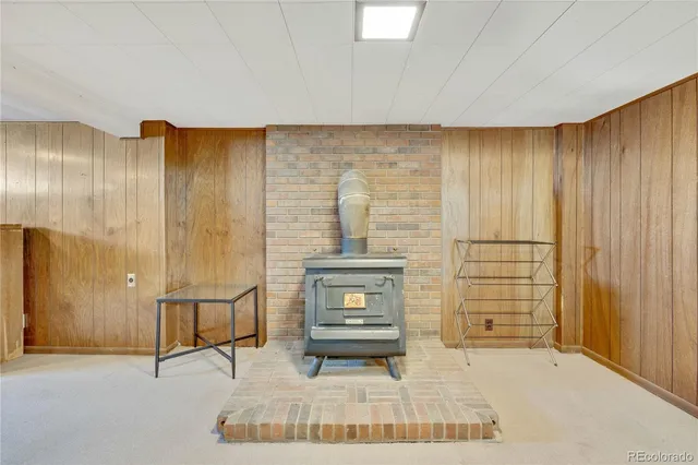 a view of a livingroom with furniture
