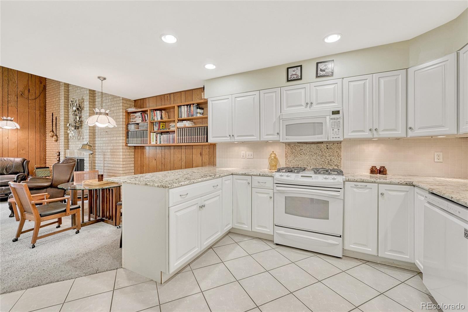 2382 West Ridge Road Littleton, CO 80120 - Photo 12 of 38 Gallery Image 12
