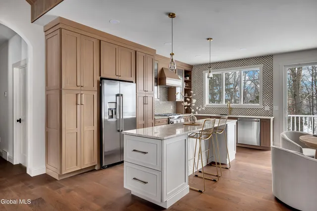 $775,000 | 27 Woodland Hl Road, North Greenbush, NY 12198