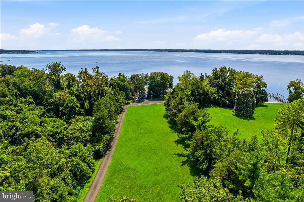 Serene lakeside retreat awaits you.