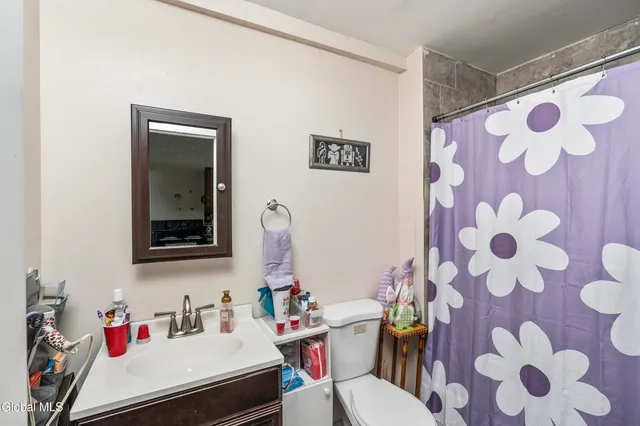 $249,900 | 211 Clinton Avenue, Albany, NY 12210