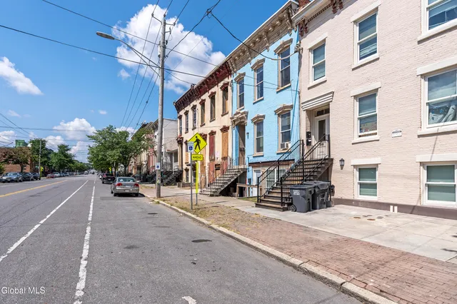 $249,900 | 211 Clinton Avenue, Albany, NY 12210