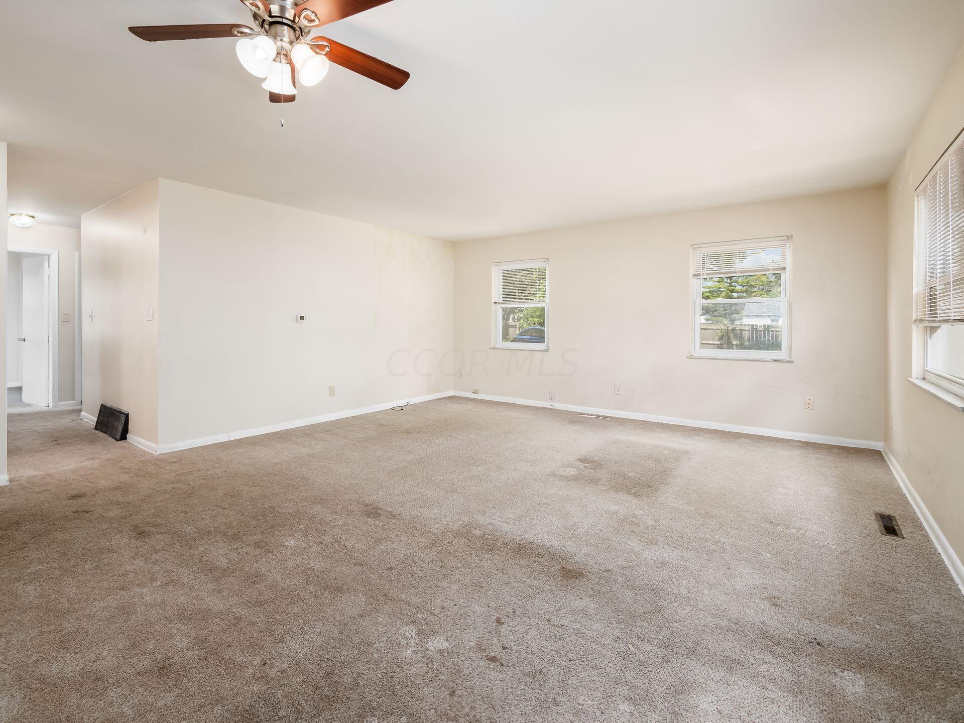 263 Deerfield Road Columbus, OH 43228 - Photo 6 of 27 006_b7d_C - 263 Deerfield 010