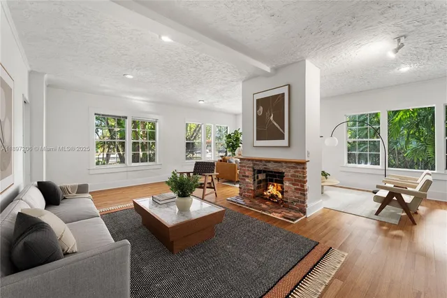 $2,150,000 | 752 Northwest 7th Street Road, Miami, FL 33136