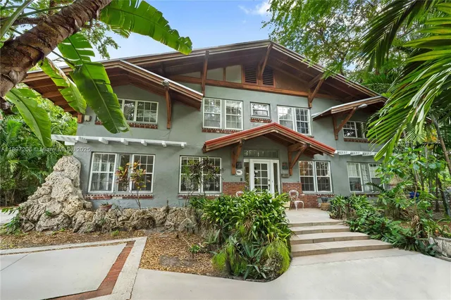 $2,150,000 | 752 Northwest 7th Street Road, Miami, FL 33136