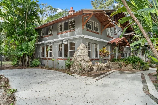 $2,150,000 | 752 Northwest 7th Street Road, Miami, FL 33136