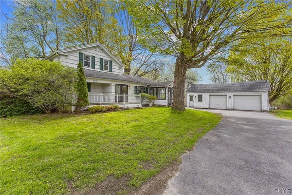 $299,900 | 8198 Soule Road, Liverpool, NY 13090