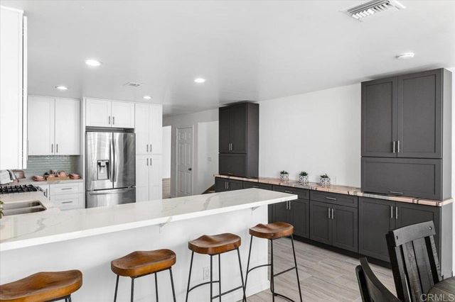 $1,100,000 | 1971 Bernardo Avenue, Escondido, CA 92025