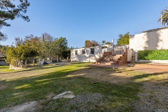 $1,100,000 | 1971 Bernardo Avenue, Escondido, CA 92025