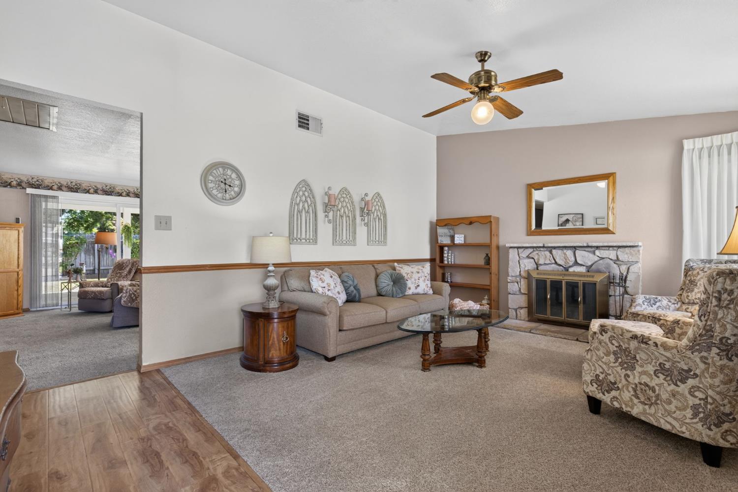 6528 Mossview Way Citrus Heights, CA 95621 - Photo 3 of 42
