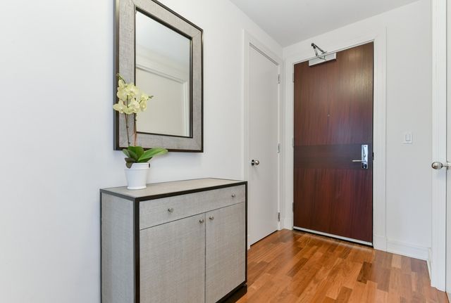 $965,000 | 500 Atlantic Avenue, Unit 16Q, Boston, MA 02210