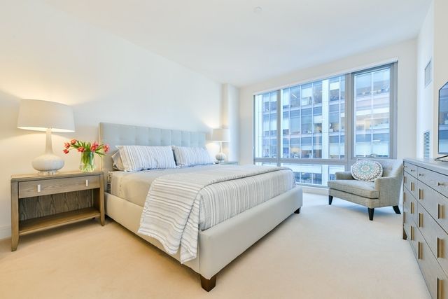 $965,000 | 500 Atlantic Avenue, Unit 16Q, Boston, MA 02210