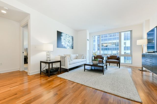 $965,000 | 500 Atlantic Avenue, Unit 16Q, Boston, MA 02210