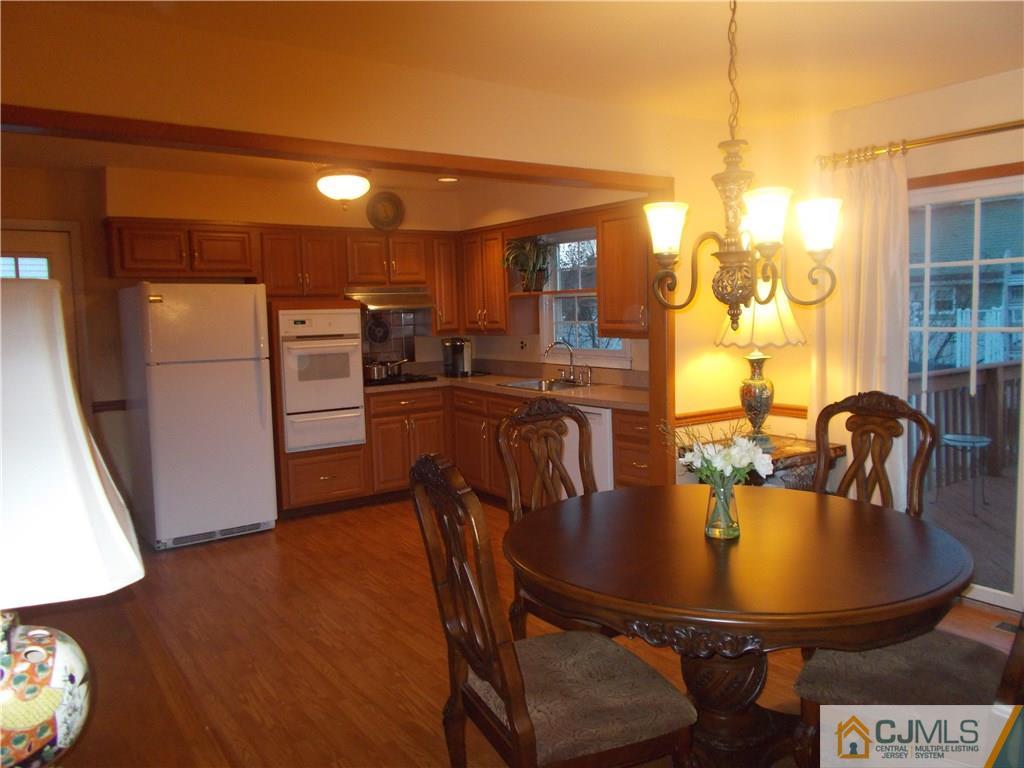 78 Alexander Street Edison, NJ 08820 - Photo 5 of 13 Gallery Image 5