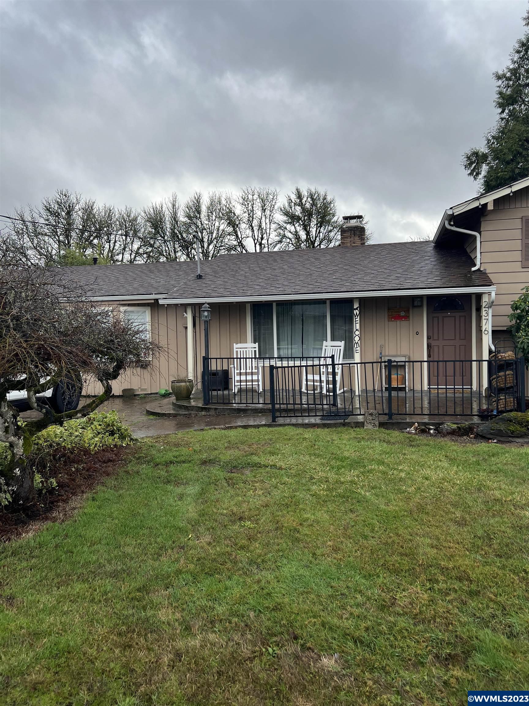 2376 Applegate Street Philomath, OR 97370 - Photo 3 of 32
