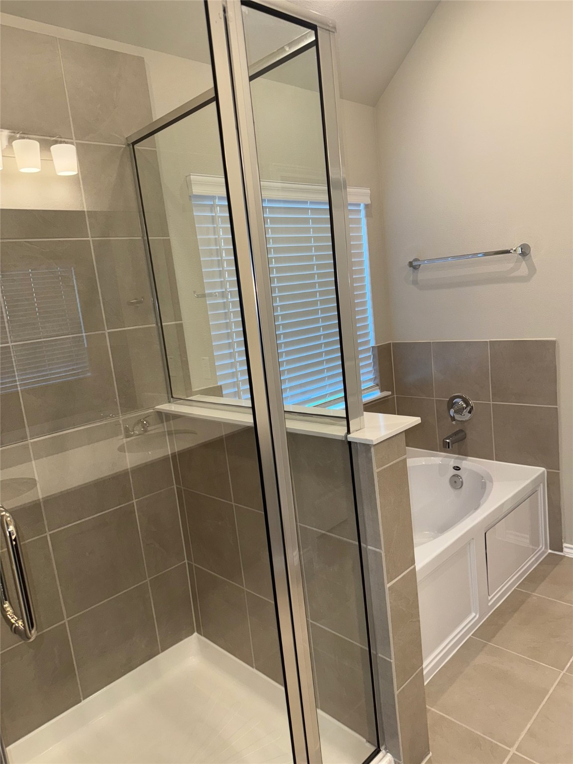 31965 Retama Rnch Drive Spring, TX 77386 - Photo 16 of 18 a bathroom with a bathtub