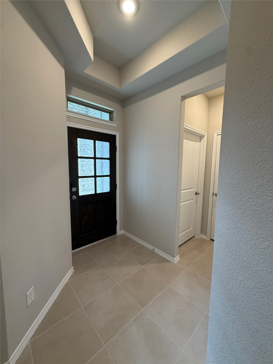 31965 Retama Rnch Drive Spring, TX 77386 - Photo 3 of 18 an empty room with windows