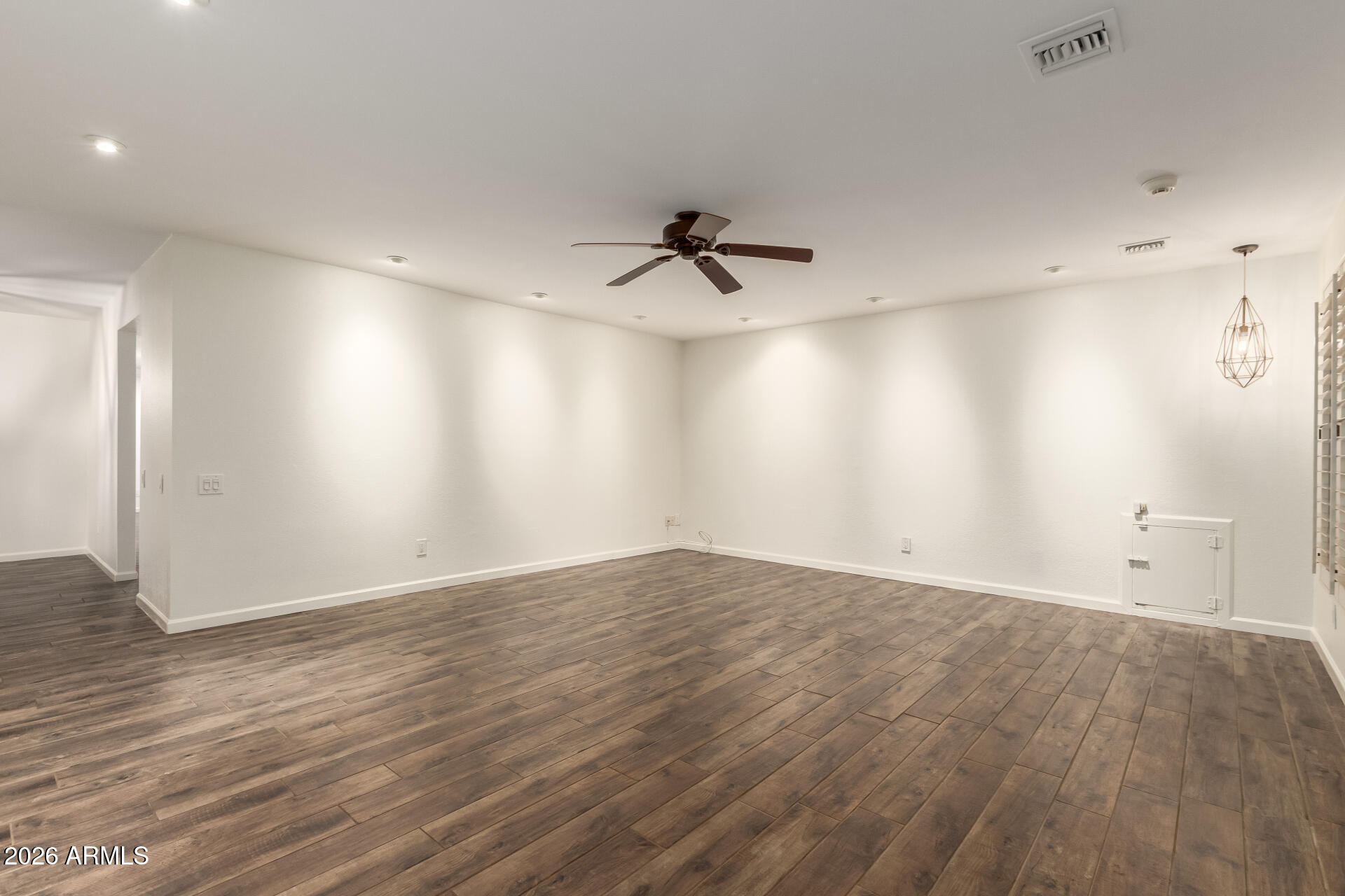 5502 South Jolly Roger Road Tempe, AZ 85283 - Photo 12 of 38 12-Jolly Roger