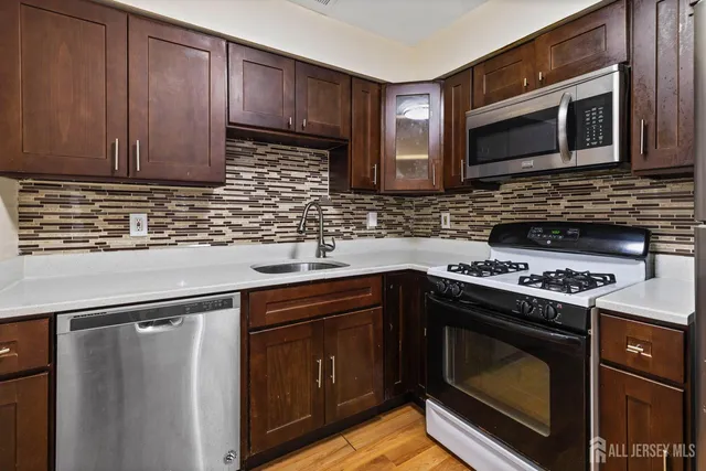 $2,450 | 828 Waterford Drive, Edison, NJ 08817