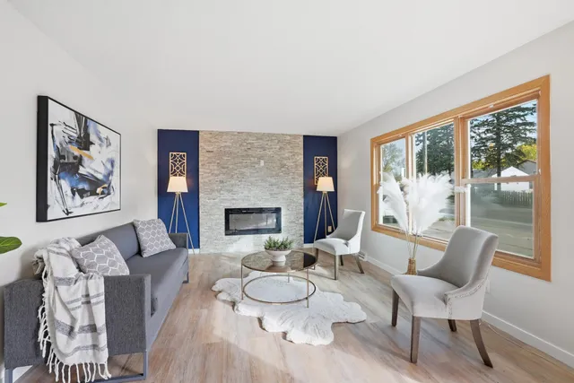 $395,000 | 3101 McKnight Road North, St. Paul, MN 55109