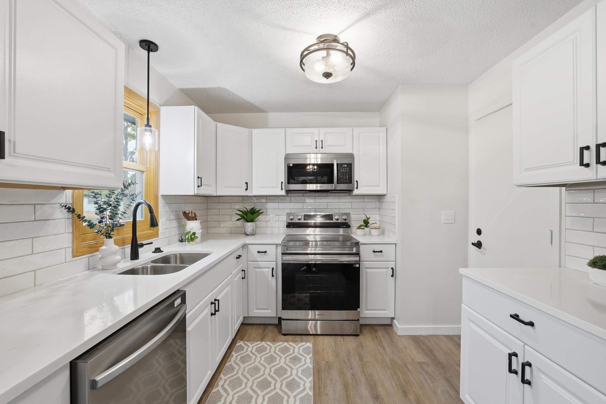 3101 McKnight Road North Maplewood, MN 55109 - Photo 6 of 19