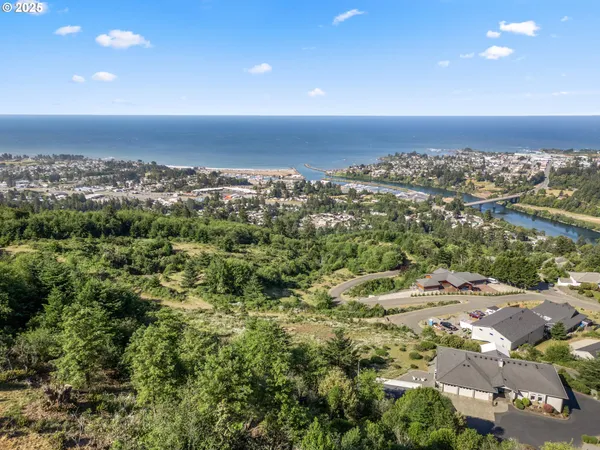 $226,000 | Crown Terrace Loop, Unit 2, Brookings, OR 97415