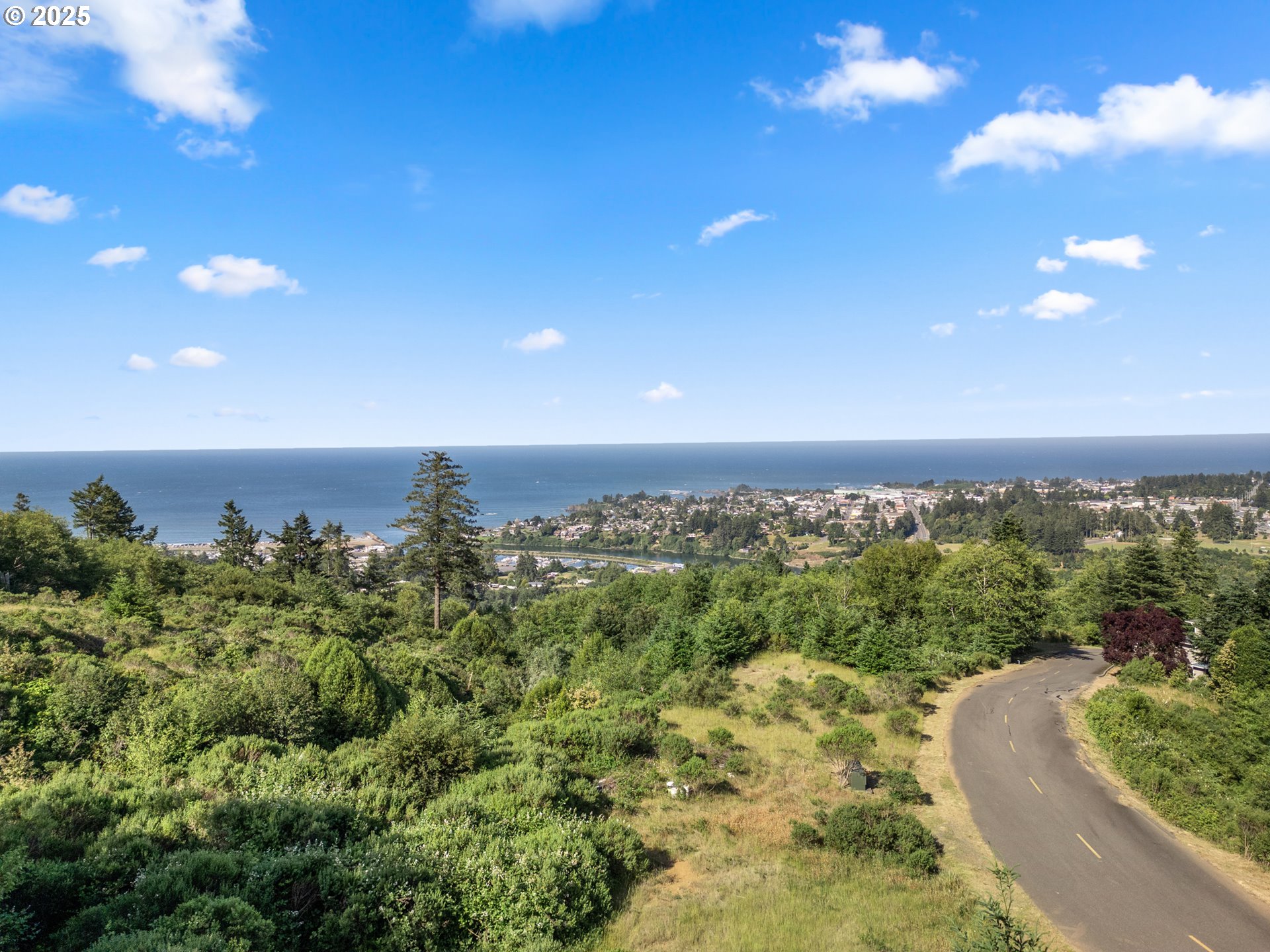 Crown Terrace Loop, Unit 2 Brookings, OR 97415 - Photo 19 of 23 a view of a city