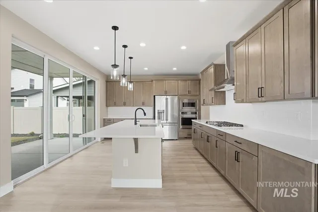 $689,990 | 6050 North Torva Avenue, Meridian, ID 83646