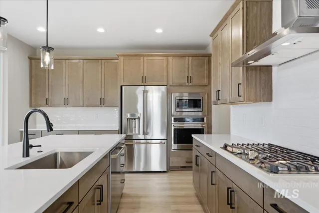 $689,990 | 6050 North Torva Avenue, Meridian, ID 83646