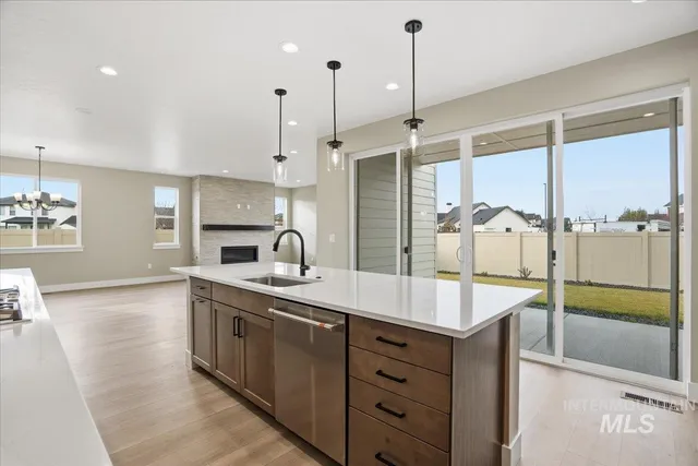 $689,990 | 6050 North Torva Avenue, Meridian, ID 83646