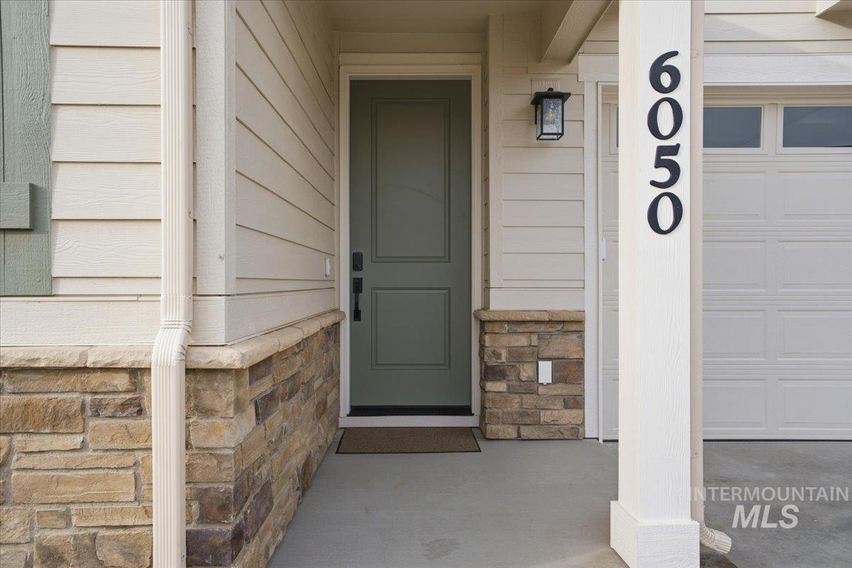 6050 North Torva Avenue Meridian, ID 83646 - Photo 2 of 44