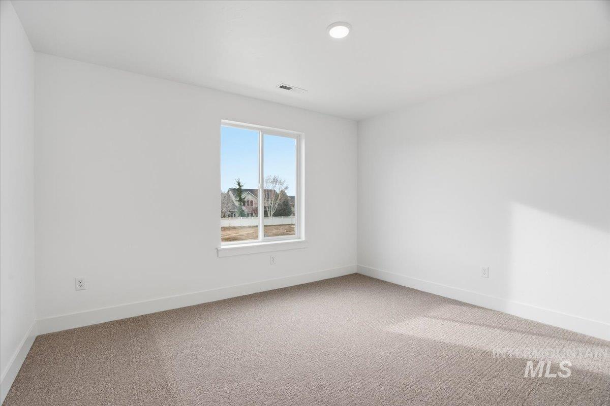 6050 North Torva Avenue Meridian, ID 83646 - Photo 28 of 44