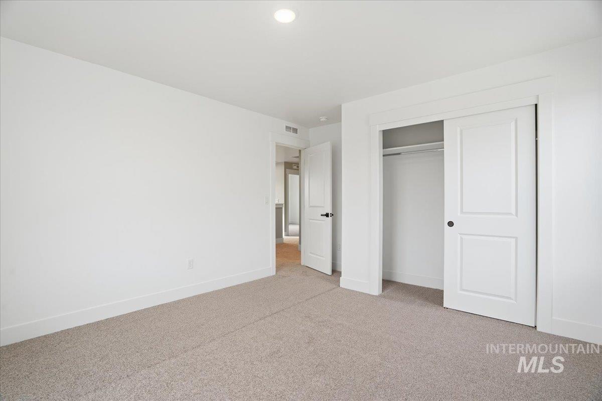 6050 North Torva Avenue Meridian, ID 83646 - Photo 34 of 44