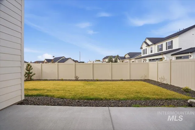 $689,990 | 6050 North Torva Avenue, Meridian, ID 83646