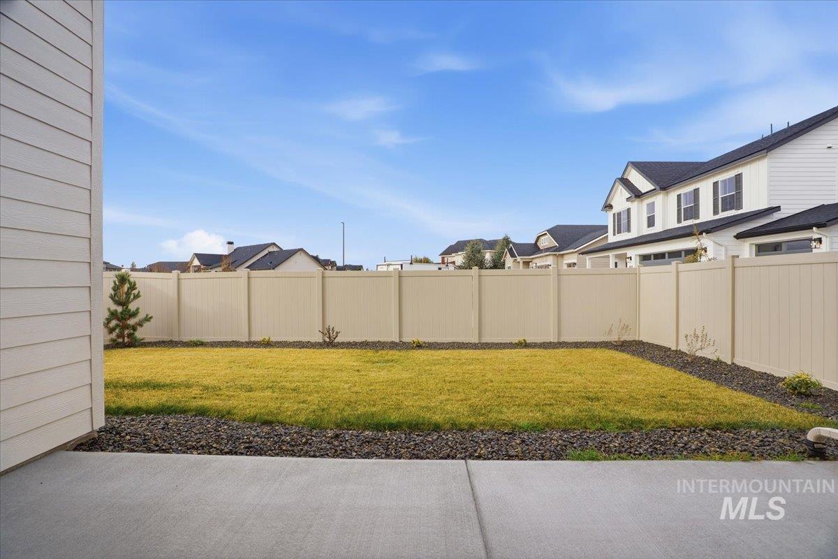 6050 North Torva Avenue Meridian, ID 83646 - Photo 36 of 44